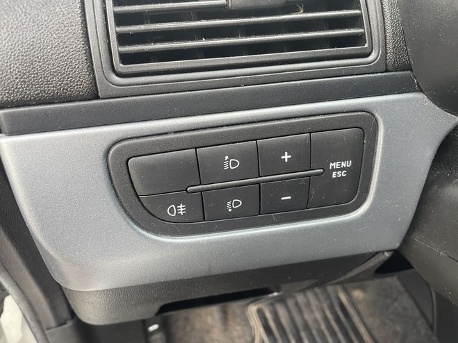 Fiat Grande Punto 1.3 MULTIJET 16V 75CH CULT 3P BLANC de 2010