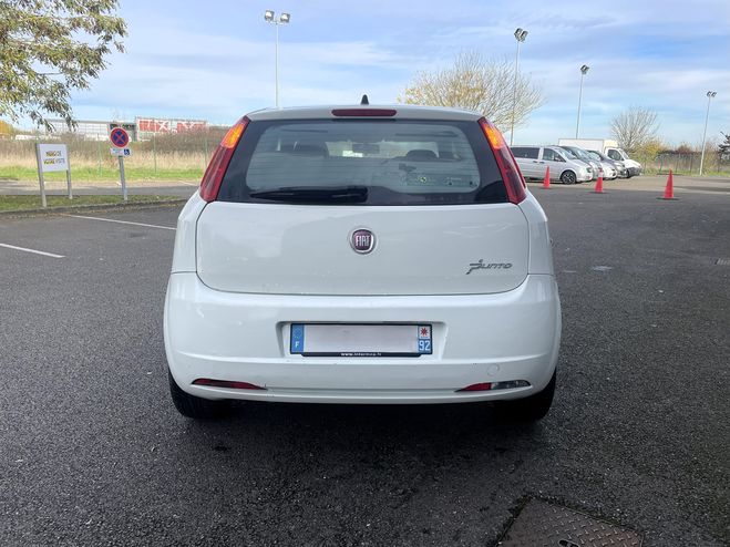 Fiat Grande Punto 1.3 MULTIJET 16V 75CH CULT 3P BLANC de 2010