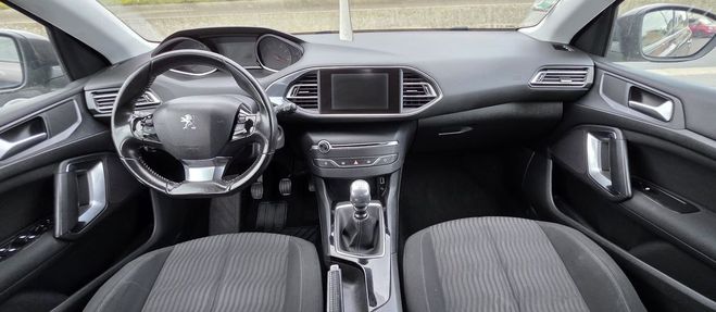 Peugeot 308 II (T9) 1.6i 125cv Active   de 2013