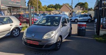  Voir détails -Renault Twingo 2 1.2i 60ch Authentique à Claye-Souilly (77)
