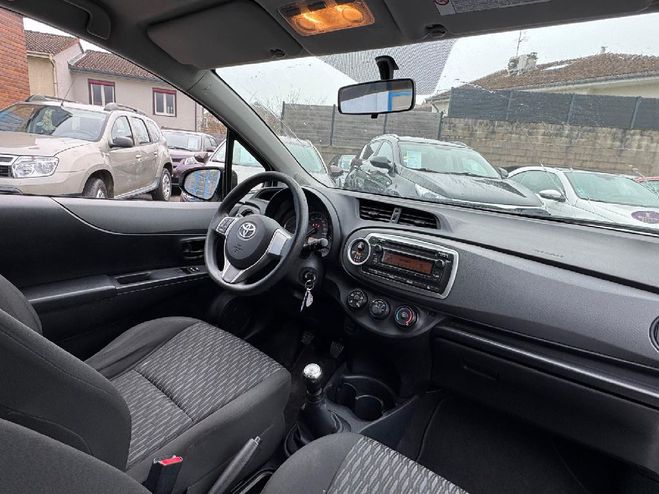 Toyota Yaris  69 VVT-i Tendance BLANC de 2012