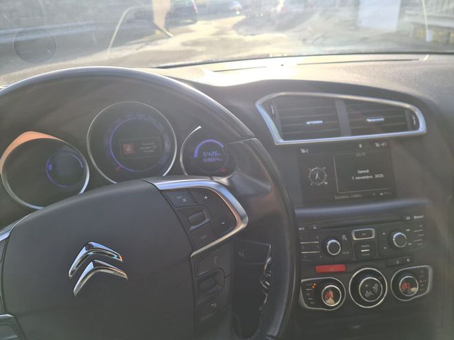 Citroen DS4 1.6 hdi executive BVM6 Blanc de 2012