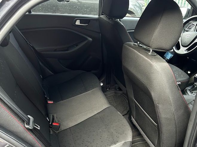 Hyundai I20 1.0 T-GDi 100cv INITIA 5 portes Gris anthracite de 2020