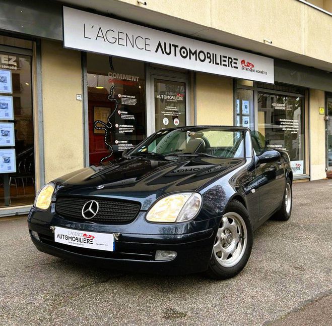 Cliquer pour voir la photo suivante Mercedes Classe SLK 200 9CV *SUIVI MERCEDES, NOMBREUSES FACT Bleu de 1998