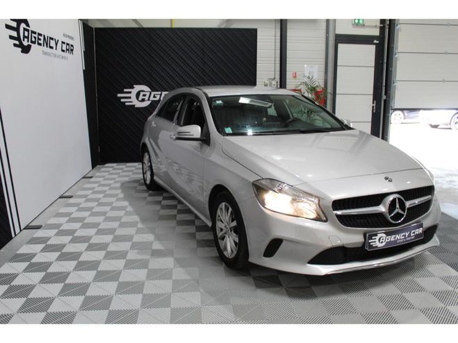 Mercedes Classe A 200D 136CH BERLINE - Finition Fascinatio Gris de 2017