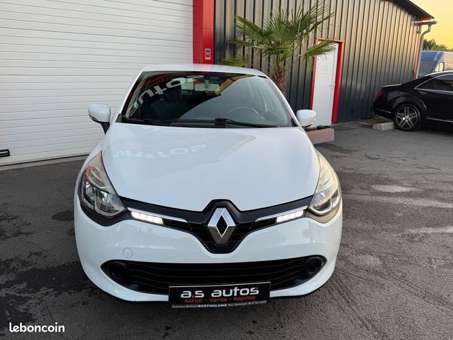 Renault Clio IV 0.9 ENERGY INTENSE 90 CV DISTRIBUTION Blanc de 2013