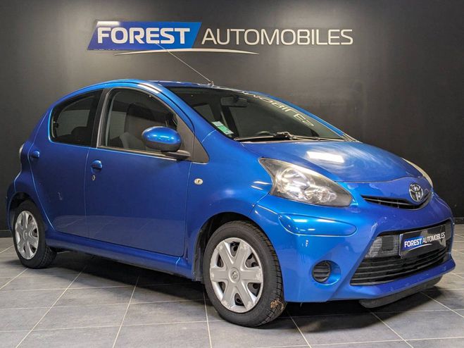 Cliquer pour voir la photo suivante Toyota Aygo 1.0 VVT-i 68ch Dynamic 5p / Garantie 12 BLEU F de 2012