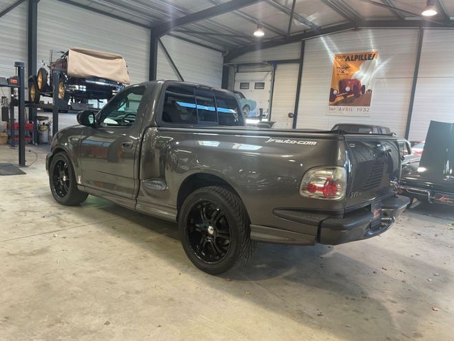 Ford F150 SINGLE CAB SVT LIGHTING 5.4 V8 380 BVA GRIS de 2004