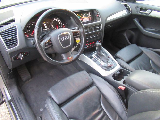 Audi Q5 2.0 TDI 170CH FAP S LINE QUATTRO S TRONI Gris de 2011