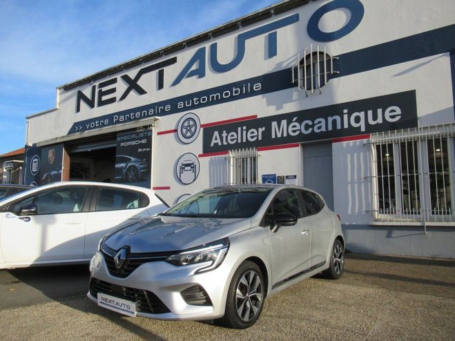 Cliquer pour voir la photo suivante Renault Clio V 1.5 BLUE DCI 100CH Gris Clair de 2023