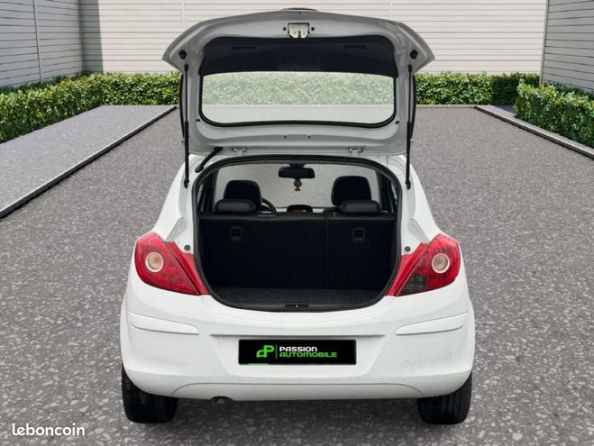 Opel Corsa D 1,4L TOIT OUVRANT PANO Blanc de 2008