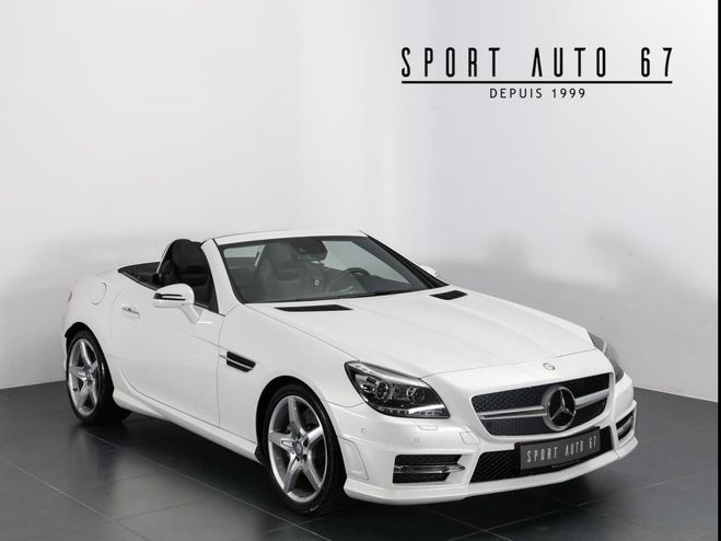 Cliquer pour voir la photo suivante Mercedes Classe SLK 350 V6 3.5L Diamond White de 2017