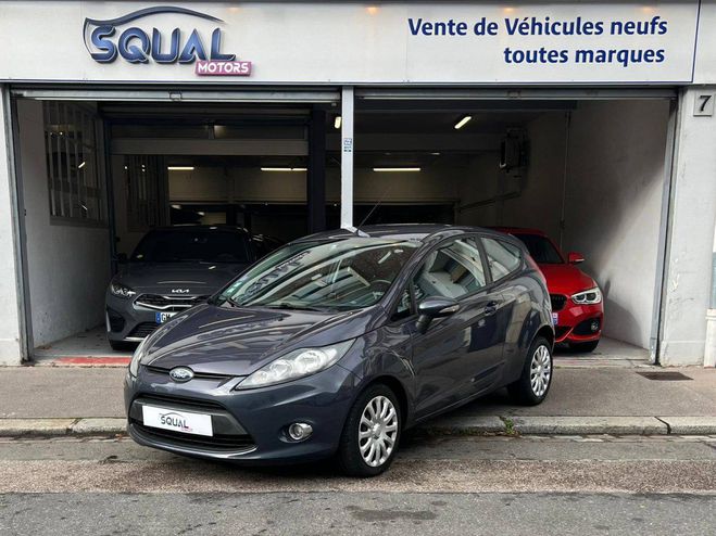 Cliquer pour voir la photo suivante Ford Fiesta IV 1.25 60ch Trend 3p GRIS F de 2011