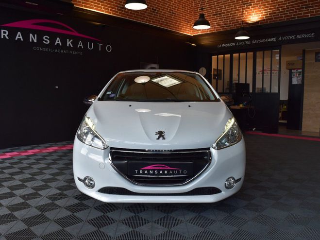 Peugeot 208 1.6 VTi 120ch BVM5 Allure Blanc de 2014