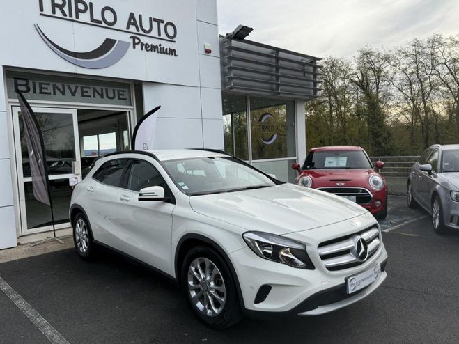 Cliquer pour voir la photo suivante Mercedes Classe GLA 180 CDI Inspiration BLANC de 2015