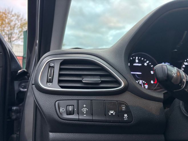 Hyundai I30 III 1.6 CRDI 115 BUSINESS BELLE FULL FIA Gris fonc de 2020