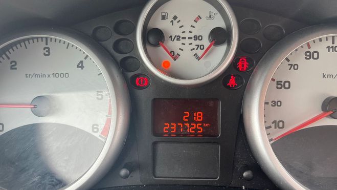 Peugeot 207 (2) 1.6 HDI 92 SERIE 64 5P Gris de 2010