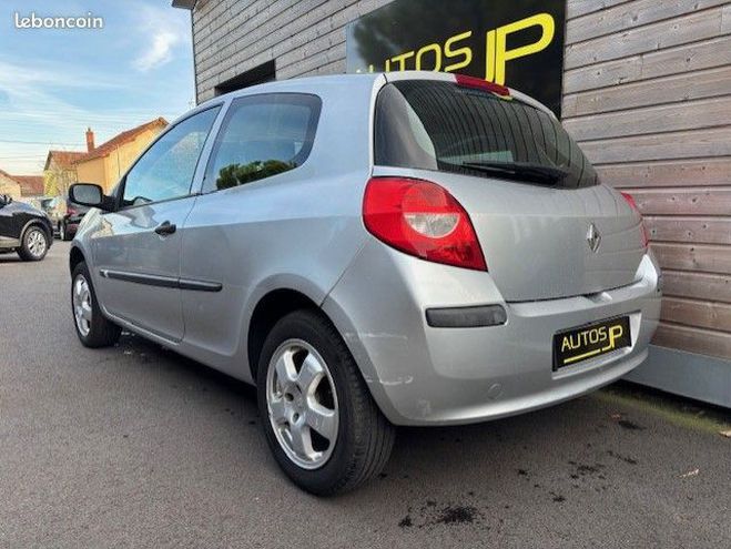 Renault Clio iii 1.2 16v 75 authentique 3p Gris de 2007