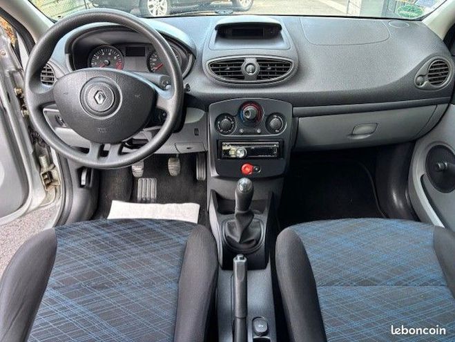 Renault Clio iii 1.2 16v 75 authentique 3p Gris de 2007