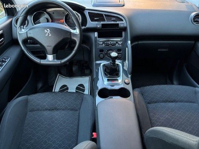 Peugeot 3008 (2) 1.2 puretech 130 s&s style Gris de 2016