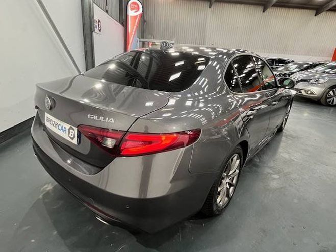 Alfa romeo Giulia 2.2 JTD 180ch Super AT8 GRIS F de 2016