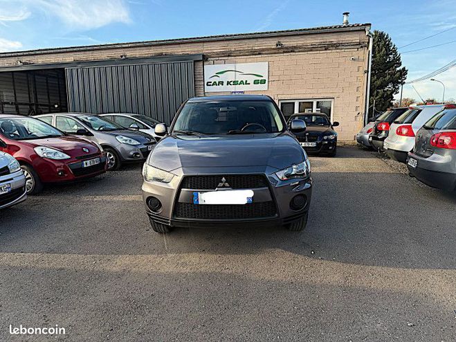 Mitsubishi Outlander 2.0 MIVEC 2WD 147cv Gris de 2010