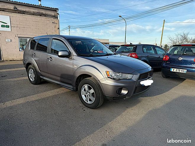 Mitsubishi Outlander 2.0 MIVEC 2WD 147cv Gris de 2010