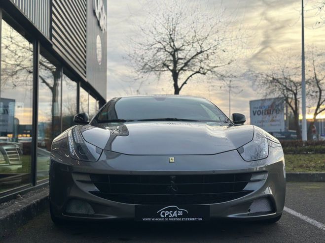 Ferrari FF FF V12 4RM 660 cv gris fonce metal de 2011