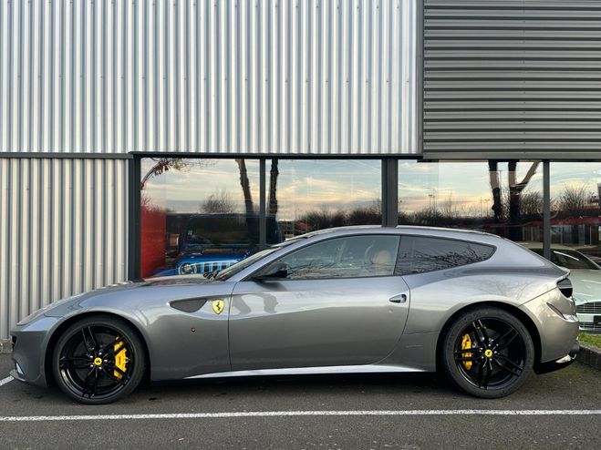 Ferrari FF FF V12 4RM 660 cv gris fonce metal de 2011