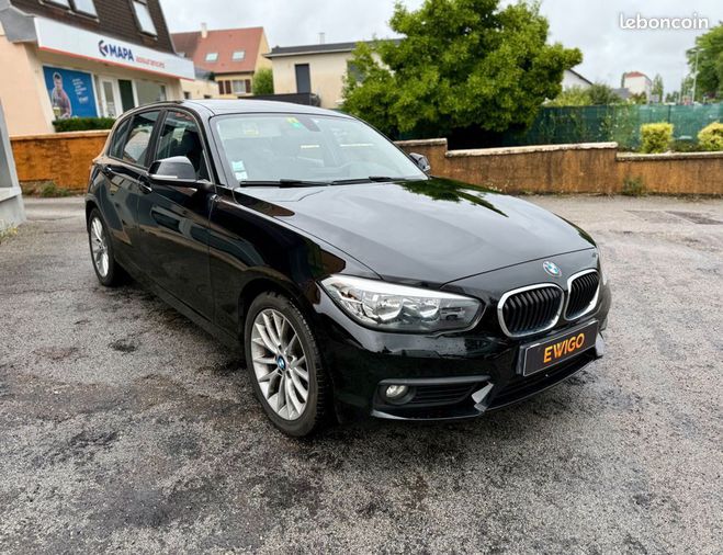 BMW Serie 1 1.5 118 i 135 lounge black panel siges  Noir de 2019