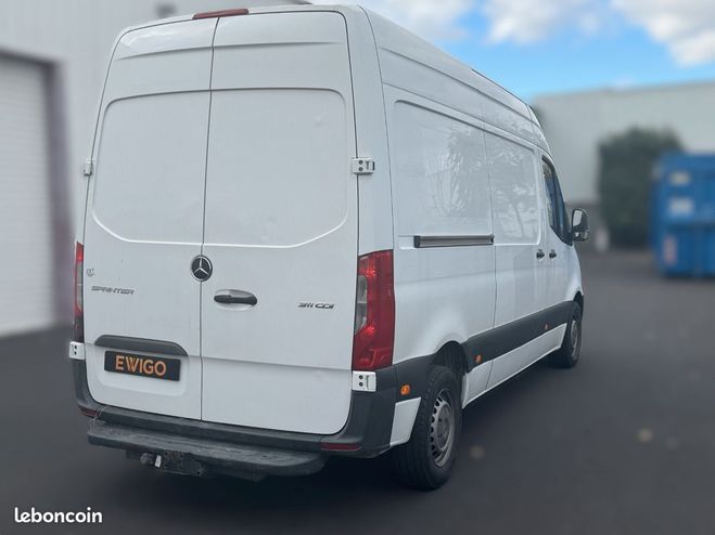 Mercedes Sprinter vu fourgon 2.2 311 cdi 114ch 3t5 39 firs Blanc de 2019