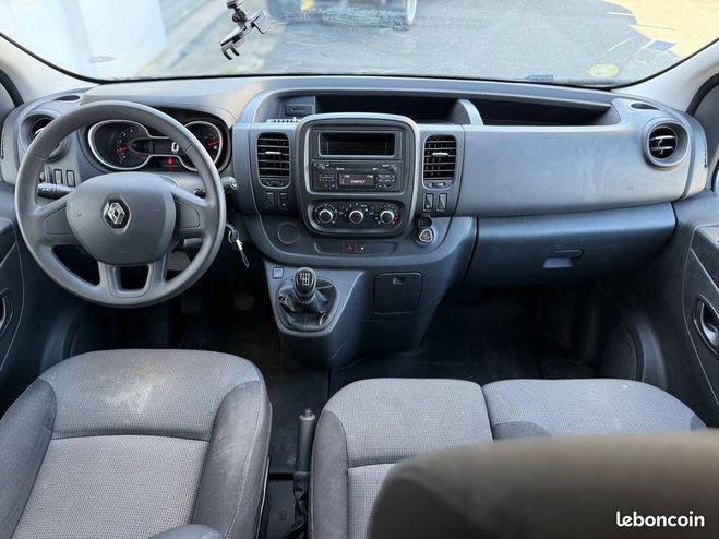 Renault Trafic combi 2.0l dci 120ch l2 life 9 places ph Noir de 2019