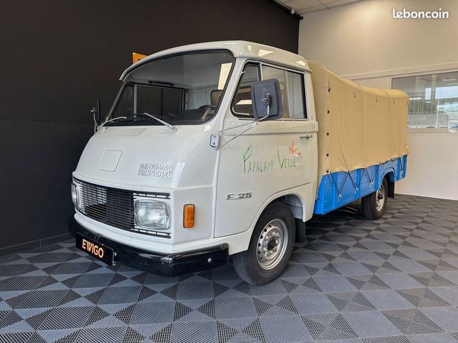 Mercedes 180 hanomag henschel f25 1.6l carbu austin e Beige de 1971