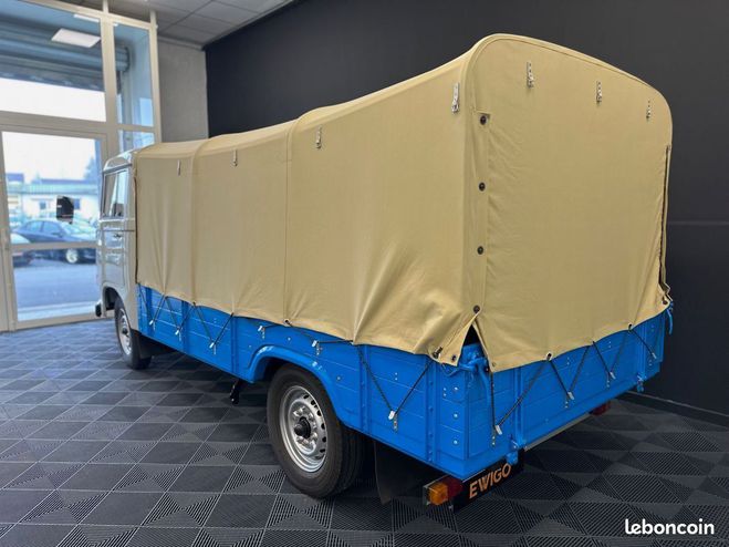 Mercedes 180 hanomag henschel f25 1.6l carbu austin e Beige de 1971