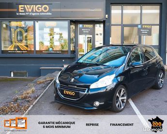  Voir détails -Peugeot 208 1.6 hdi 115ch feline toit pano gps radar à Forbach (57)