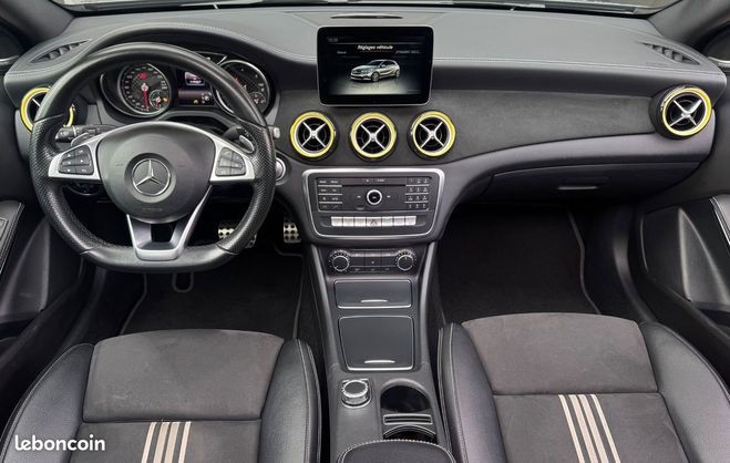 Mercedes Classe A 220d white art fascination amg cdi 177ch Gris de 2017