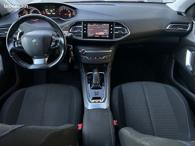 Peugeot 308 SW 1.2 essence 130ch style Gris de 2019