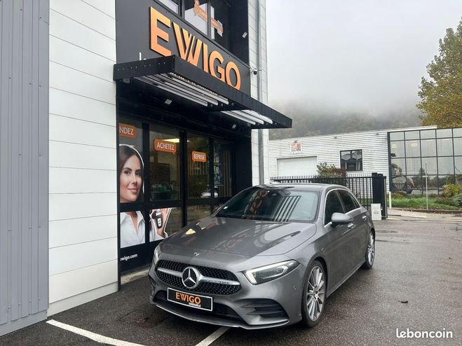Cliquer pour voir la photo suivante Mercedes Classe A 1.5 180 d 116ch amg line toit ouvrant pa Gris de 2018