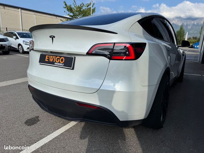 Tesla Model Y 515ch 75kwh performance autopilot eap    Blanc de 2023