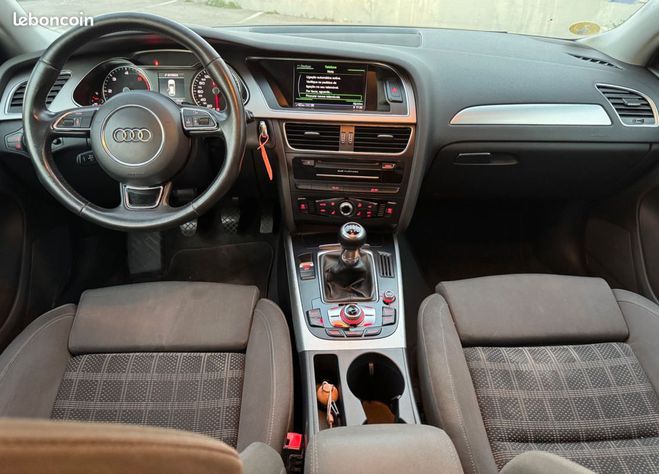 Audi A4 Avant 2.0 tdi 145ch ambiente Gris de 2012