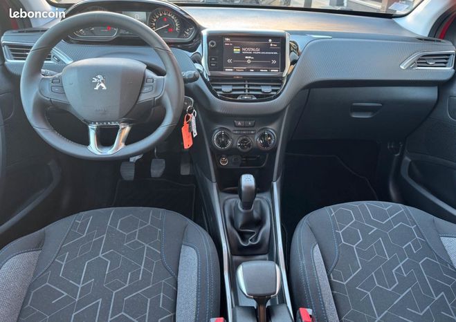 Peugeot 2008 generation-i 1.2 puretech 82ch style Rouge de 2019