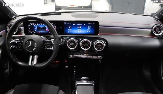 Mercedes Classe CLA Classe coupe 200 163ch amg-line bva toit Gris de 2023