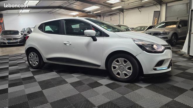 Renault Clio 1.5 dci 75 energy air 5 places courroie  Blanc de 2017