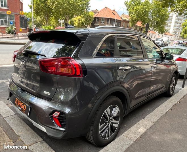 Kia Niro 1.6 gdi 141h 105 hybrid hev 1.3kwh activ Gris de 2021