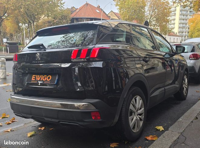 Peugeot 3008 generation-ii 1.2 puretech 130ch s&s act Noir de 2020