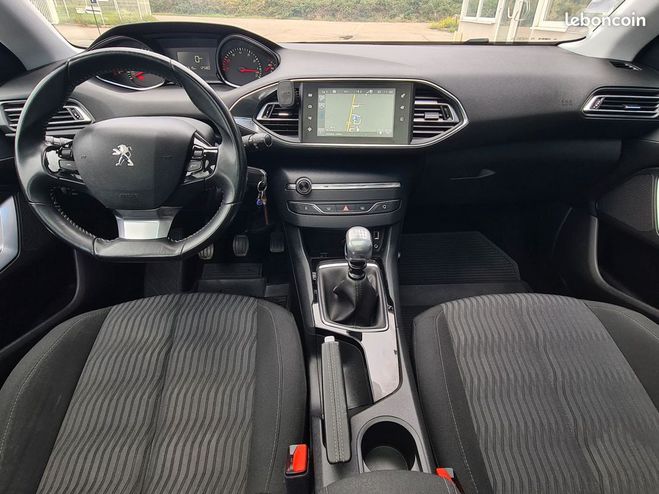 Peugeot 308 generation-ii 1.6 thp 125 active Rouge de 2014