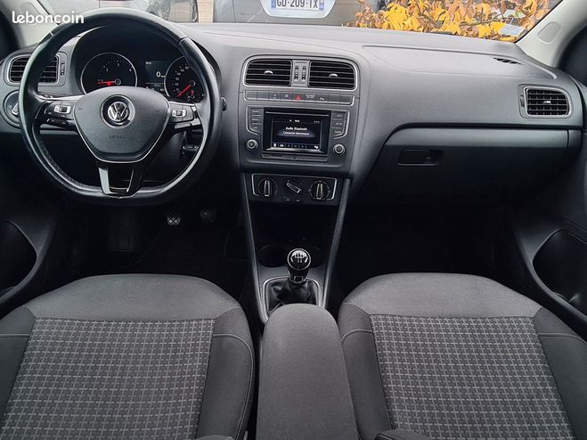 Volkswagen Polo 1.4 tdi 90 bluemotion confort Gris de 2016