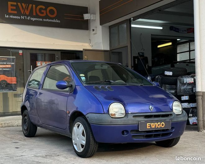 Cliquer pour voir la photo suivante Renault Twingo 1.2 (3) 60 authentique aucun frais a p Violet de 2001