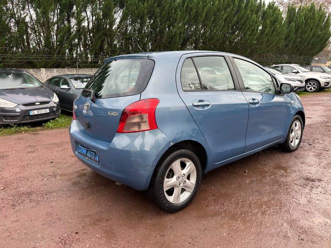 Toyota Yaris 1.4d 90ch Luna Bleu de 2005
