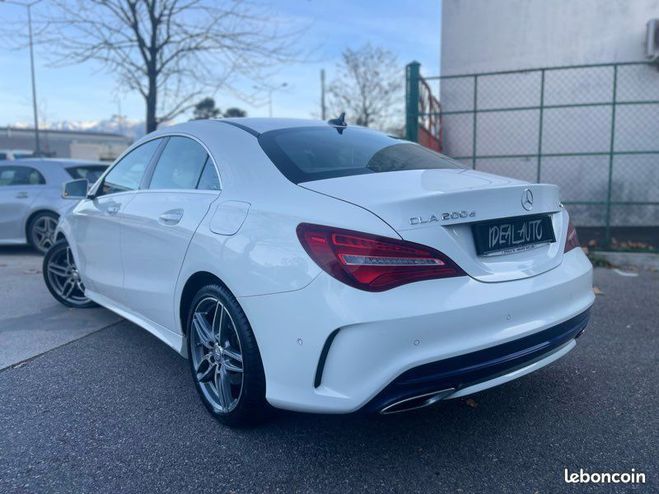 Mercedes Classe CLA Classe 200 d 136ch Launch Edition AMG 4M Blanc de 2016